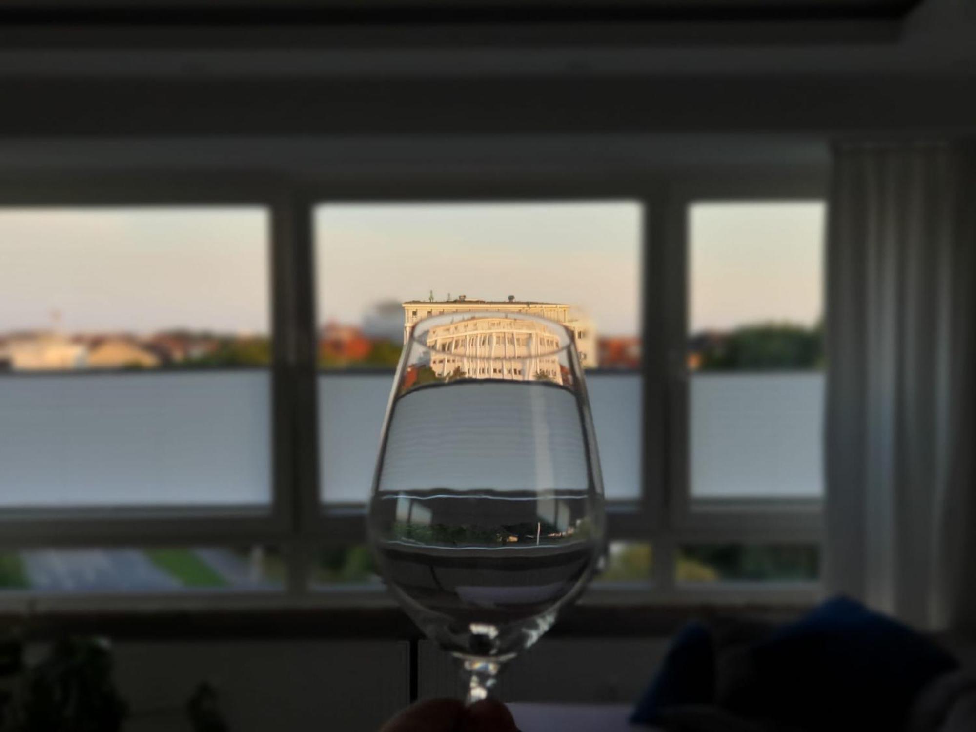 Moebeliertes Wohnen Auf Zeit Am Yachthafen Apartamento Bremerhaven Exterior foto